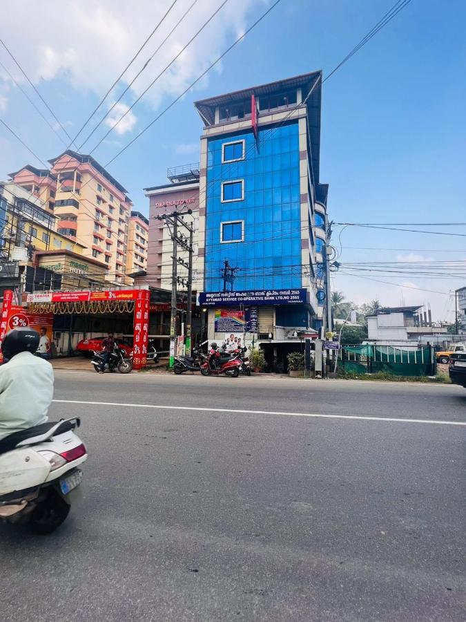 Tower 21 Regency Hotel Kochi 外观 照片