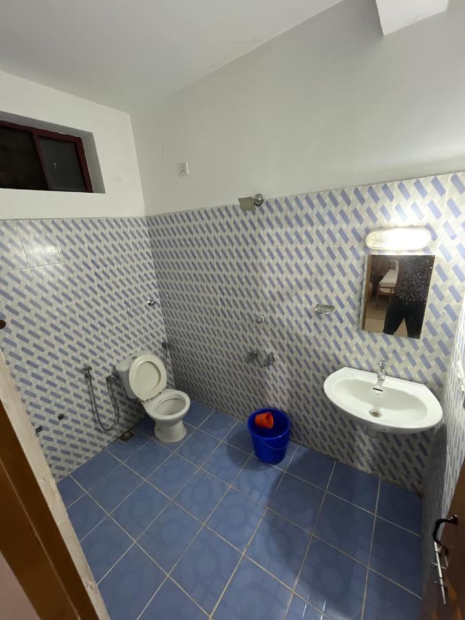 Tower 21 Regency Hotel Kochi 外观 照片